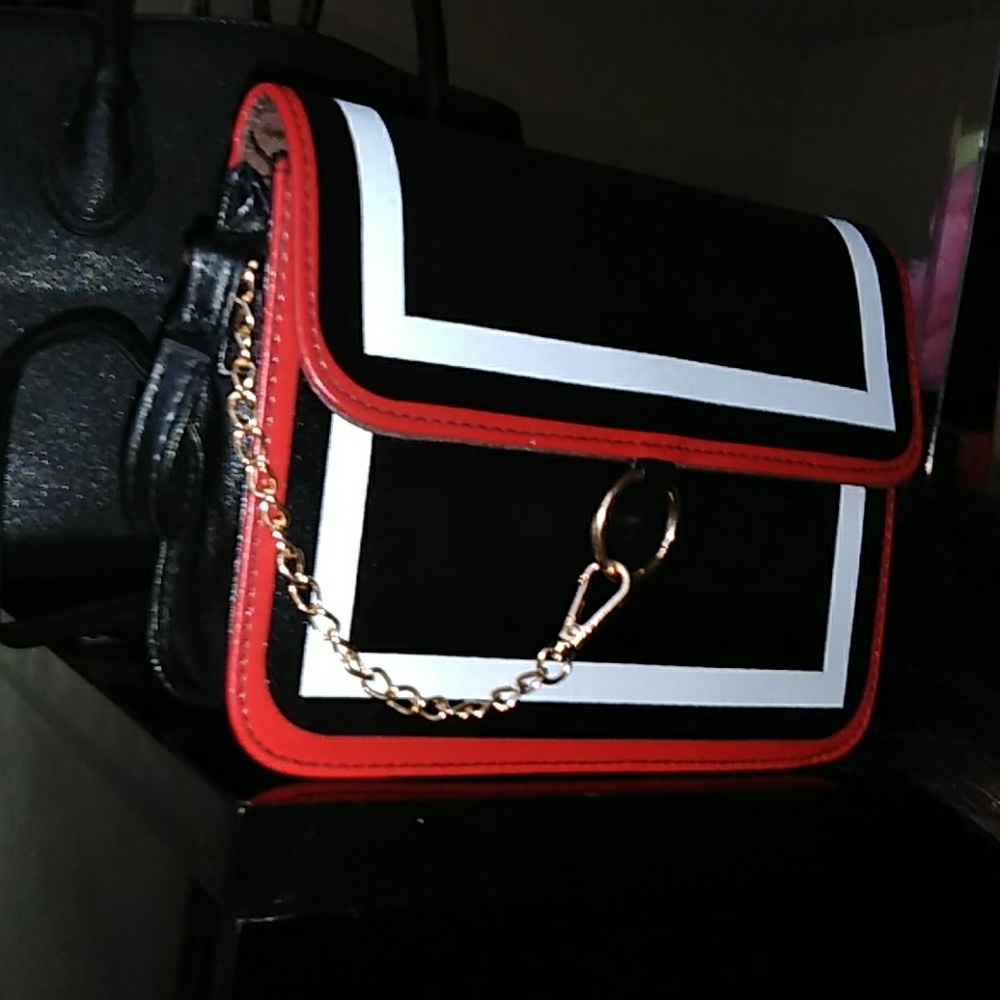 Purse - Picture 3 of 3